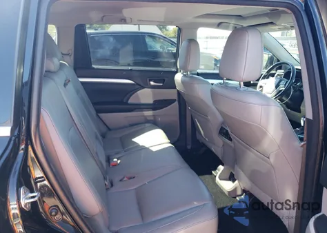 2016 Toyota Highlander Xle z USA, uszkodzony, nr VIN 5TDJKRFH7GS314297